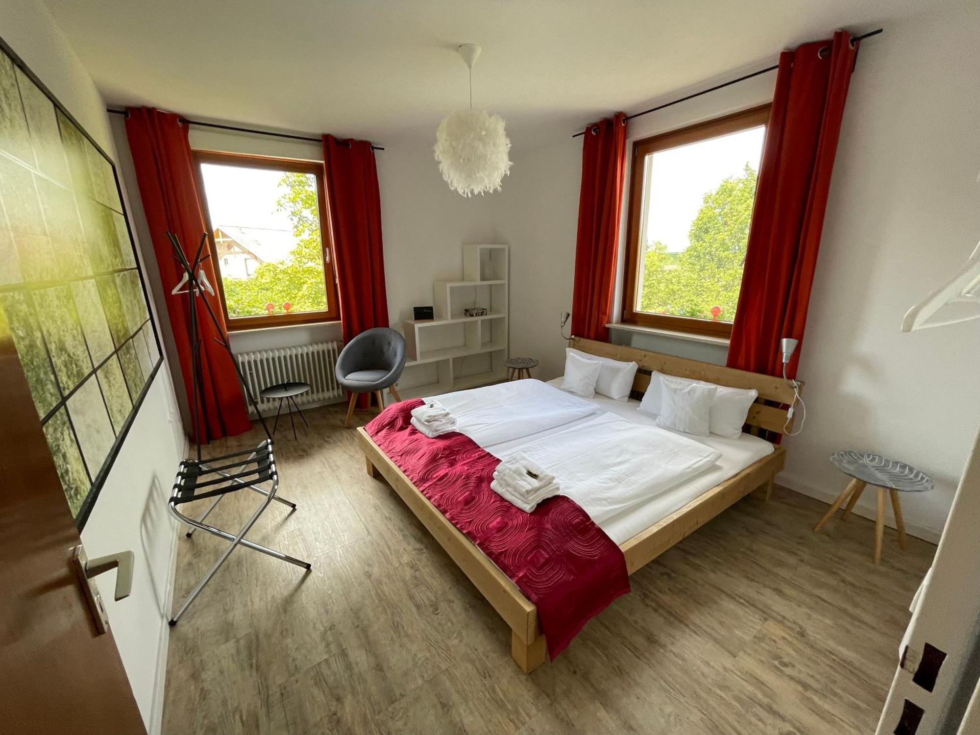 Zum Rayers Cafe-Restaurant & Boutique-Hotel Niederrotweil Room photo
