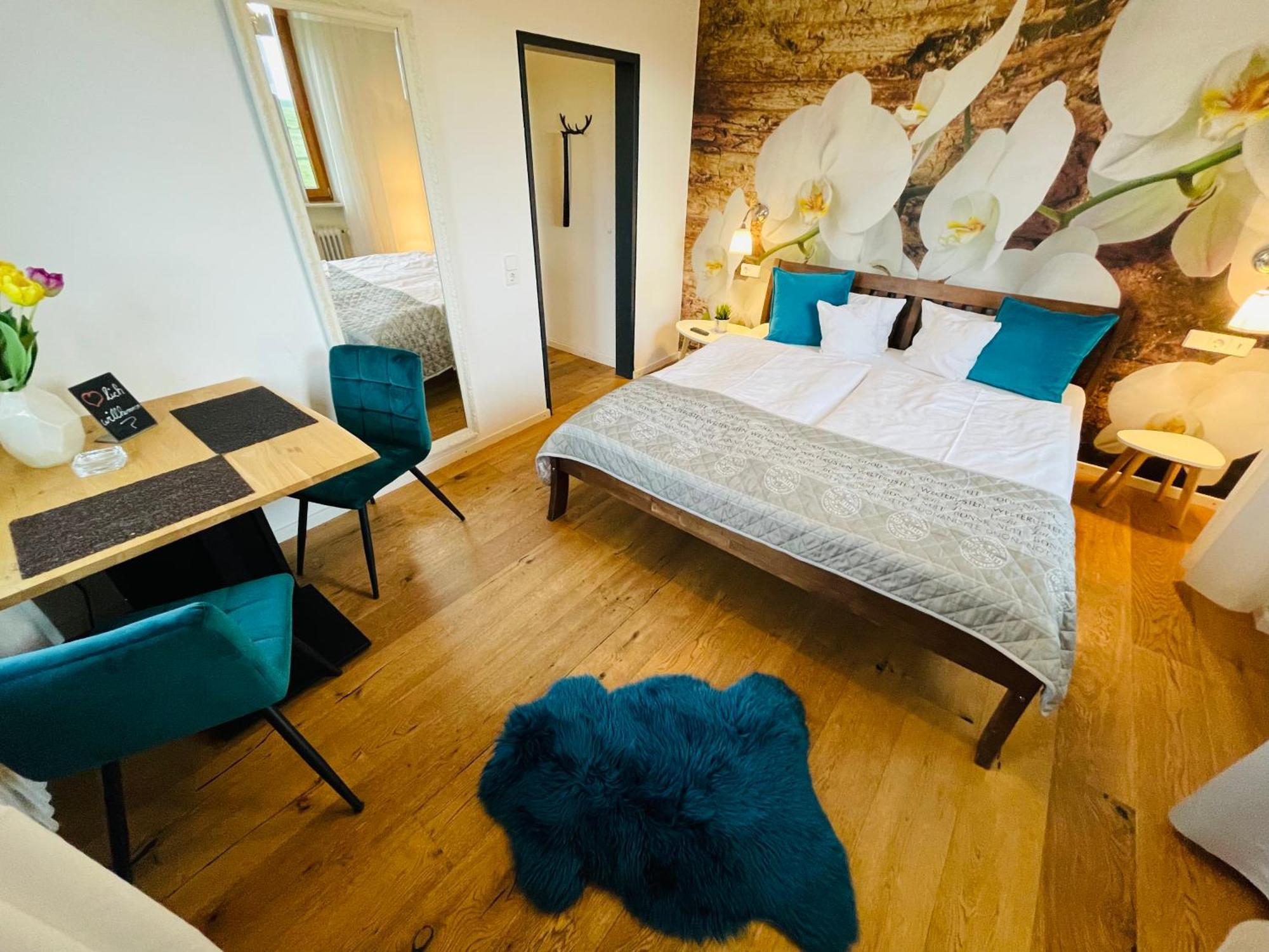 Zum Rayers Cafe-Restaurant & Boutique-Hotel Niederrotweil Room photo